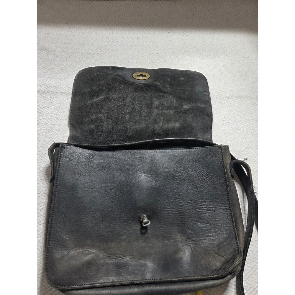 Frye Distressed Leather Messenger Bag Dark Brown Crossbody Flap Turn Lock